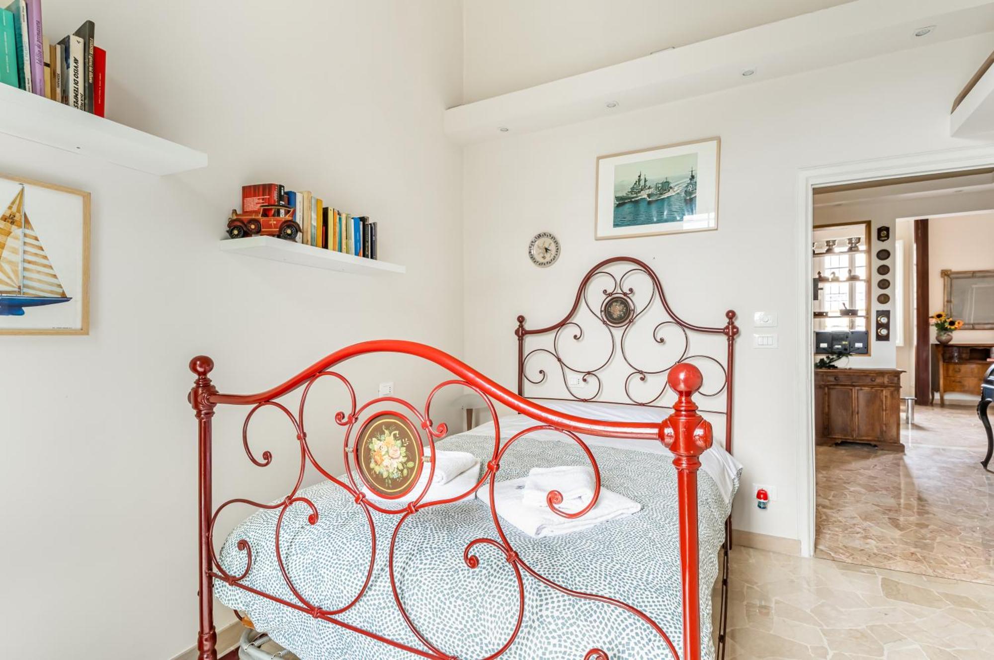 Bright Apartment With Private Garden And Balcony Флоренция Экстерьер фото