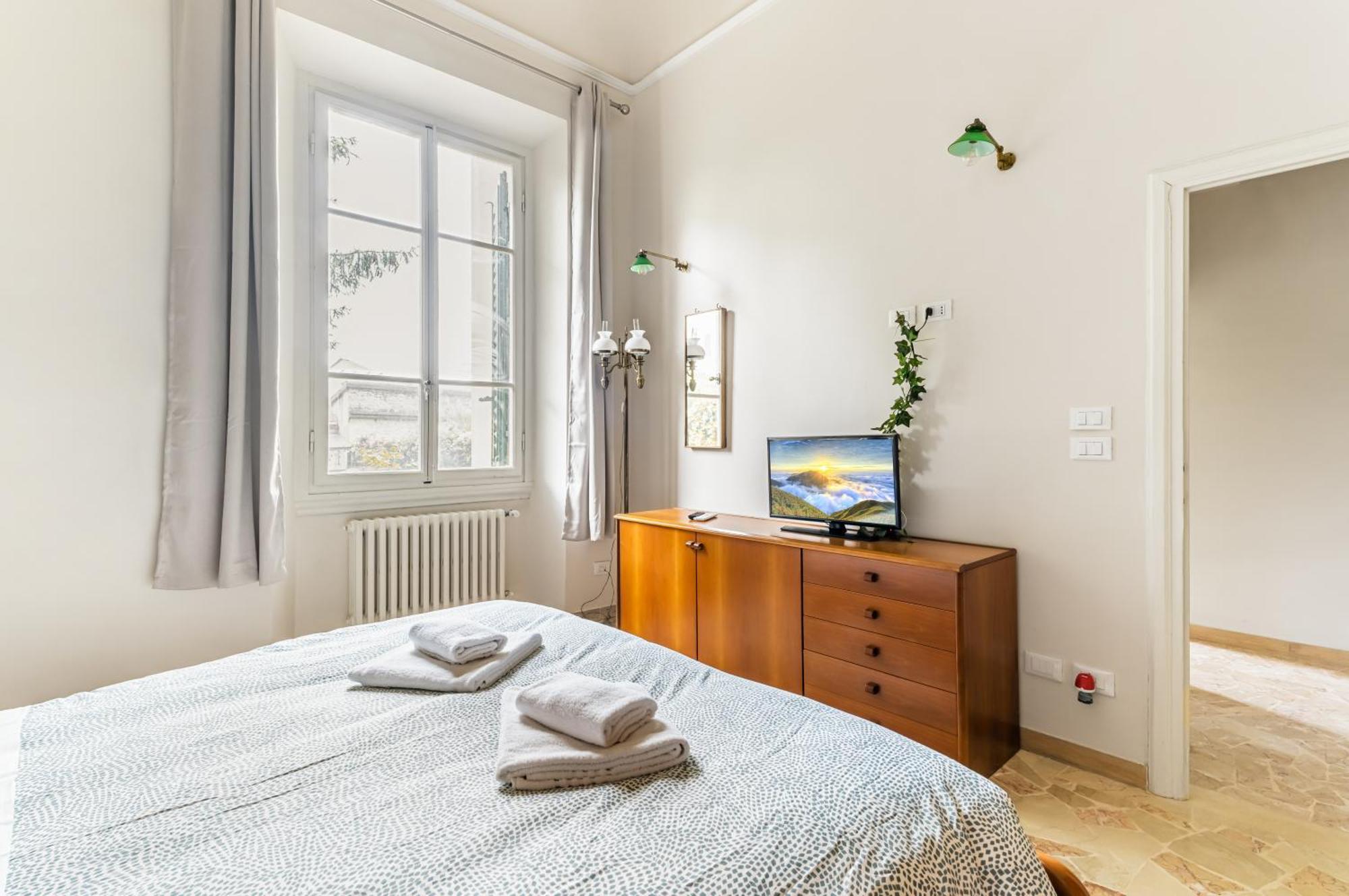 Bright Apartment With Private Garden And Balcony Флоренция Экстерьер фото